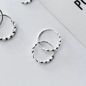 Solid Silver Small Hoop Earrings-Twist Huggie-13mm SH011